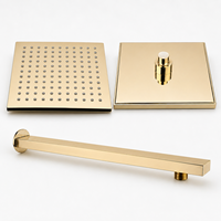 Douche suspendue dorée avec finition métallique vintage et anneau de finition encastré pour la rénovation de salles de bain résidentielles