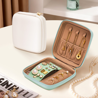 Boîte à bijoux en cuir PU avec logo personnalisé, petite, ronde, portable, pour voyage, organiseur de colliers, boucles d'oreilles, bagues, avec fermeture éclair
