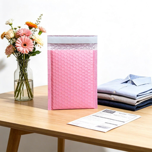 Pink Stylish Bubble Mailer, 15x20 Inch <b>Waterproof</b> <b>Padded</b> Envelope For Beauty Products And Makeup Shipping - Product Image 1