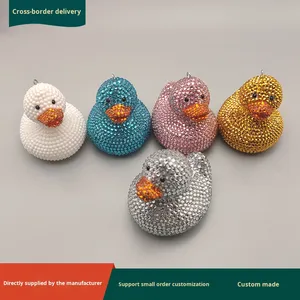 Vente en gros de jouets anti-stress créatifs en PVC à points, petit canard à presser, décoration, cadeau, directement de l'usine - Product Image 4
