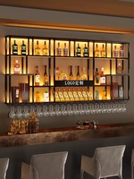 Étagère murale en fer pour bouteilles de vin avec panneau lumineux LED, présentoir à liqueurs pour le rangement du bar à domicile (couleur personnalisable)