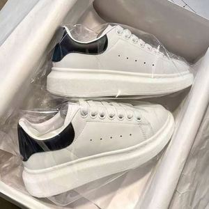 Luxury Designer Sneakers for Men and Women Walking Shoes Fashion High Quality Outdoor Breathable Casual Shoes - Product Image 2