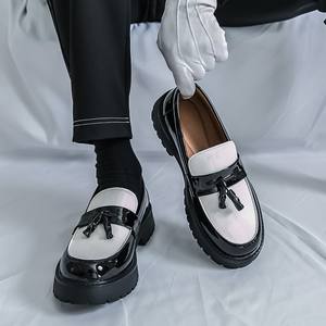<span class=keywords><strong>Scarpe</strong></span> eleganti da <span class=keywords><strong>uomo</strong></span> spesse nappe Sole nero bianco Slip-On per le belle <span class=keywords><strong>scarpe</strong></span> da sposa di classe per gli uomini - Product Image 2