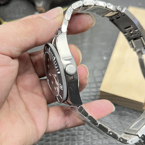 Adventure Men Dual Time <b>Watch</b> 42mm Titanium <b>Case</b> Rotating Bezel Green Band <b>Watch</b> - Product Image 5