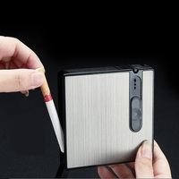 Boîte à cigarettes anti-pression automatique et créative avec briquet à flamme nue jetable remplaçable