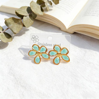 Anting Tusuk Kelopak Bunga Plum Berbahan Resin Enamel Stainless Steel Warna Emas Retro untuk Wanita dan Remaja Putri, Anti Luntur, Hadiah Perhiasan