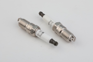 Nueva Bujía de Gasolina de Níquel TR4AI-15 para Auto y Motocicleta <span class=keywords><strong>VULCAN</strong></span> 800 CLASSIC 1996-2005 - Product Image 5