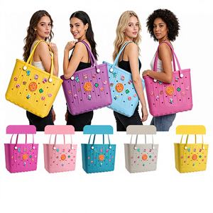 กระเป๋าชายหาดยาง EVA กันน้ำ ดีไซน์ใหม่ปี 2026 สำหรับทุกเพศ พร้อมจี้ตกแต่ง ขายส่ง - Product Image 1