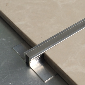 Coperture per Giunti di Dilatazione in Acciaio Inox e Alluminio per Pavimenti - Product Image 5