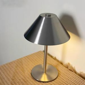 Lámpara de <span class=keywords><strong>Mesa</strong></span> Táctil Inalámbrica, Lámpara de Escritorio LED con 3 Temperaturas de Color Regulables, Lámpara de Noche Recargable Portátil para Decoración del Hogar y Oficina - Product Image 4
