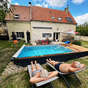 Spa extérieur autoportant 5 personnes en fibre de verre Whirlpool Family Fun pour la piscine - Product Image 1