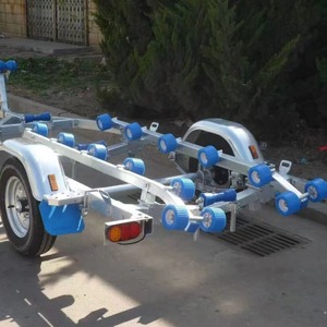 Remolque para barcos con estructura de aluminio y rodillos azules para transporte y almacenamiento de embarcaciones. Opciones de varios tamaños. - Product Image 1