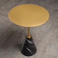 Table basse en marbre moderne française pour salon et bureau à domicile, finition dorée, meubles de salle à manger