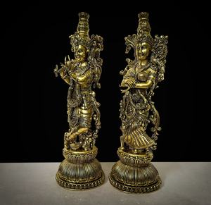 Estatua de Latón de Radha y Krishna, Artesanía de Primera Calidad, Producto de Feng Shui, Hecho en el Sur de la India - Dharma Exclusive, Hecho a Mano en India - Product Image 1