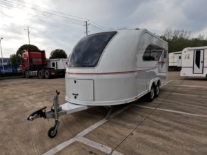 Caravane de camping tout-terrain moderne et légère à double essieu pour le voyage, camping-car, maison mobile, <span class=keywords><strong>van</strong></span> de camping, conçue pour les trains à grande vitesse - Product Image 2