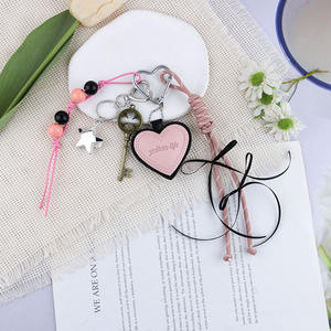 Gantungan kunci ponsel model Korea, rantai liontin hati gaya Ins Korea, gantungan kunci ponsel perempuan laki-laki, aksesori tas tangan, gantungan kunci kulit - Product Image 1