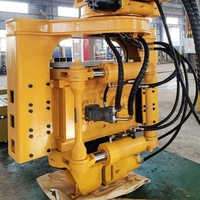 Marteau vibrant hydraulique à prise latérale monté sur excavatrice KS30 pour pieux, palplanches et pieux tubulaires pour la construction