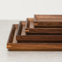 Plateau de service rectangulaire professionnel en bois massif, planche en noyer pour hôtel de luxe, restaurant et présentation de plats gastronomiques