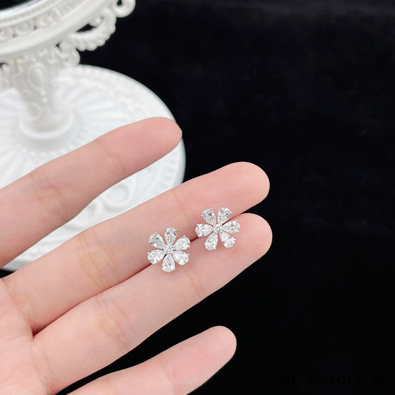 Memory Lights Platinum Lab Grown Diamond Earrings White Stud Essential ...