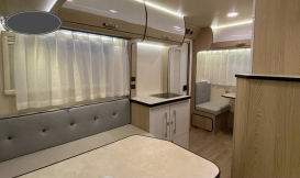 Caravane de voyage de haute qualité, grande capacité, en fibre de verre, portable, avec salle de bain et toilettes, blanche, capacité 2000 kg, 4-6 personnes - Product Image 5