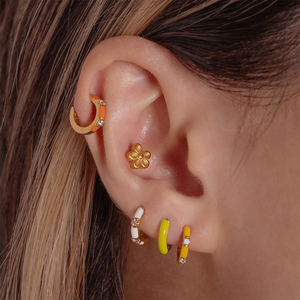 Pendientes CANNER, Aros Colgantes de Bambú Personalizados, Flor Colorida, Pequeños y Delicados, Hechos a Mano en 2023, con Esmalte Azul Tiffany - Product Image 4