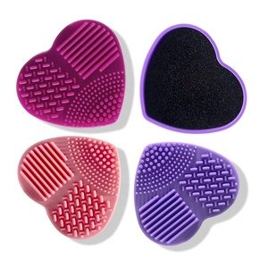 Venta caliente portátil en forma de corazón de la caja de la secadora de silicona Etiqueta Privada maquillaje cepillo limpiador - Product Image 5