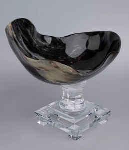 Cuenco de cuerno de búfalo natural en soporte acrílico, pieza decorativa, decoración del hogar, decoración de granja, perfecta para regalar - Product Image 2