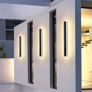Applique murale solaire LED linéaire extérieure moderne pour jardin, bande lumineuse longue, 3000K 4000K 6000K, aluminium, 220V - Product Image 1