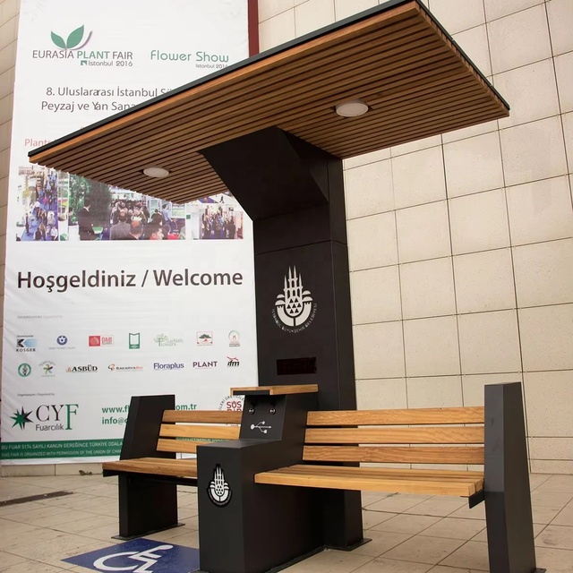 Digital Signage New Style Outdoor Smart Solar Stainless Steel Waterproof Bench Chair USB Charging Wireless LCD Display WiFi