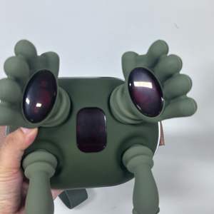 เครื่องนวดเนื้อเยื่อชั้นลึกคุณภาพสูงแบบสั่นสะเทือน พกพาสะดวก นวดคอไฟฟ้า ปรับระดับได้ 3 ระดับ พร้อมหมอนนวด - Product Image 6