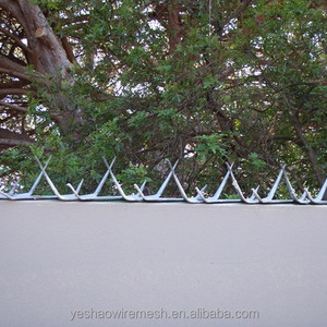 Pointes de mur anti-escalade en métal - Product Image 1