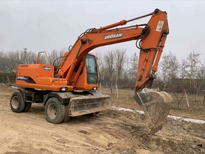 Excavatrice sur pneus Doosan DH150W-7 de 13 tonnes, d'occasion, faible prix, 99% NEUVE, nouveau modèle, économique en carburant, en stock. - Product Image 3