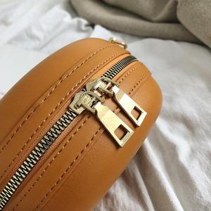 Pantoufles d'extérieur en fourrure de renard pour femmes, chaussures donuts douces, de diapositives en fourrure pelucheuses, sacs à bandoulière ronds pour la maison, tong de maison, collection 2020 - Product Image 5