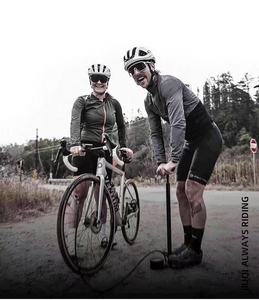 Pompe à vélo haute pression BOMB, pompe à pied portable pour vélo avec manomètre pour valves Presta et Schrader - Product Image 3