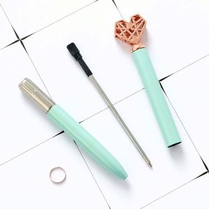 Bolígrafo Kawaii de Cristal con Punta de Bola, Color Oro Rosa, Diseño de Corazón para Chicas, Diamante Grande, Metal, Logotipo Personalizado, Bolígrafo Promocional Giratorio, Punta de 1.0 mm - Product Image 4
