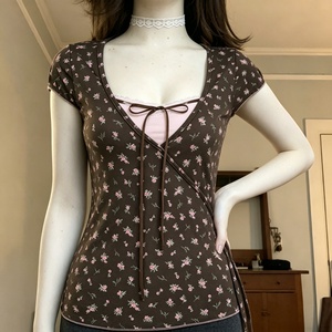 T-shirt tricoté décontracté pour femme, été 2026, couleur unie, effet double couche, avec dentelle latérale et lien de serrage à la taille, amincissant, écologique - Product Image 5