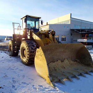 Chargeuse sur pneus SEM660D de 6 tonnes (6000 kg) de haute qualité fabriquée en Chine avec une capacité de godet de 3,3-5,5 m³ en stock - Product Image 1