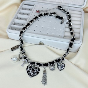 Collar <span class=keywords><strong>GUESS</strong></span> <span class=keywords><strong>de</strong></span> Segunda Mano, Vintage, con Esmalte en Forma <span class=keywords><strong>de</strong></span> Corazón y Borla <span class=keywords><strong>de</strong></span> Perlas, Estilo Occidental Retro Europeo, Nuevo Diseño <span class=keywords><strong>de</strong></span> Moda - Product Image 3