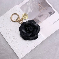 Porte-clés lampe torche classique, ornement suspendu, pendentif pour sac à dos, accessoire en cuir, pendentif fleur, pendentif en daim, tendance