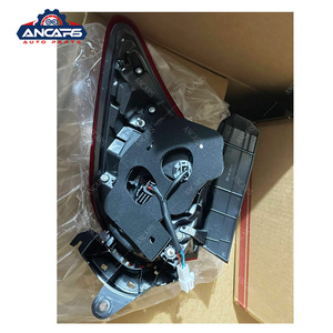 Luz trasera para <span class=keywords><strong>Toyota</strong></span> Vitz NSP130 2017-2024 Lámpara trasera 81561-52B20 81561-52B30 81551-52D20 81551-52D40 Lámpara trasera - Product Image 2