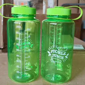 32oz Inexpensive 1000ml Plastic Transparent Color Outdoor Portable Large Capacity Water Bottle With Rope Plastic Space Cup green