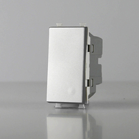 Interrupteur mural électrique domestique en PC blanc, norme européenne, module 44x22mm, 1 voie, HMN KM111S, indice de protection IP21, 10A 250V, design moderne
