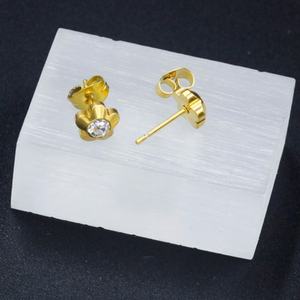 Pendientes de Cristal al por Mayor de China, Pendientes de Zirconia de Acero Inoxidable Chapados en Oro a Precio Económico para Niñas, Pendientes Lindos Estilo Coreano - Product Image 3