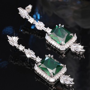 Orecchini Pendenti Verde Smeraldo per Donne, Semplici Orecchini a Goccia Vintage alla Moda per Uso Quotidiano - Product Image 2