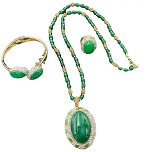 精致绿色翡翠天然宝石捷克珠宝套装欧美个性化轻奢华风格