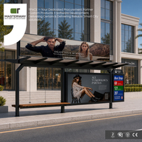 Abribus en acier galvanisé avec boîte à lumière supérieure et panneaux d'affichage latéraux