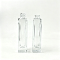 Botol parfum persegi kosong Mini sampel 15ml botol parfum semprot kaca botol isi ulang parfum dengan kemasan
