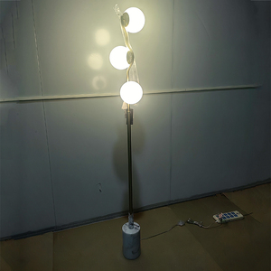 Lampe sur pied moderne à 3 globes avec base en marbre, lampe sur pied à boules de verre givré pour salon, chambre à coucher, décoration nordique pour la maison - Product Image 5