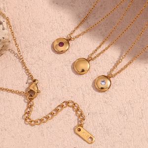 Collier pendentif européen américain classique simple pierre de naissance de décembre pour femme en acier inoxydable plaqué or 18 carats - Product Image 6