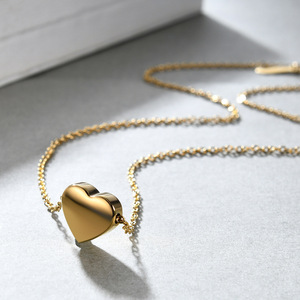 Cadena de clavícula de acero inoxidable en forma de corazón, chapada en oro de 18 quilates, colgante liso de 12 mm, collar para uso diario, regalo. - Product Image 3